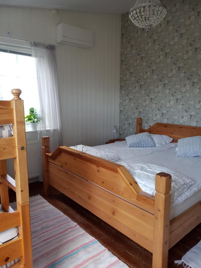 Vare 4 Vandrarhem Traslovslage 外观 照片