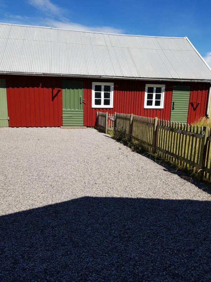 Vare 4 Vandrarhem Traslovslage 外观 照片